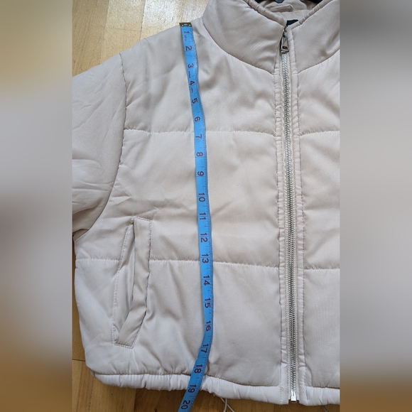 Pretty Little Things cropped puffer - Picture 4 of 5